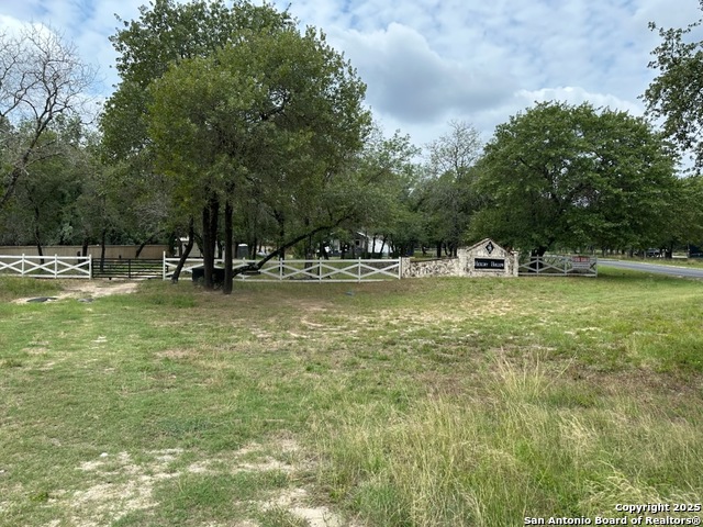Listing photo id 3 for 23202 Post Oak