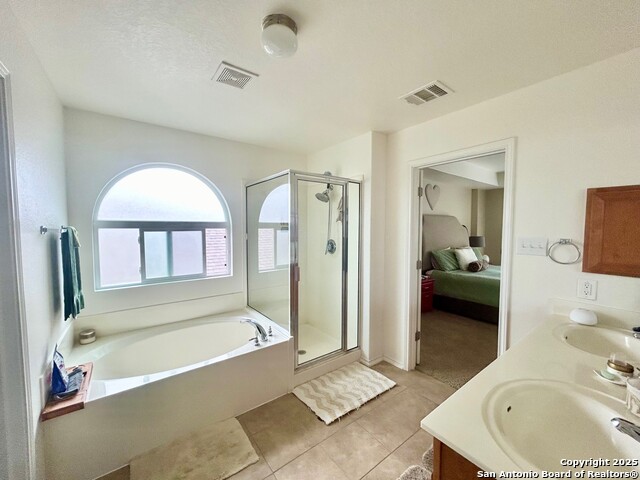 Image 17 of 28 For 333 Eglington Way
