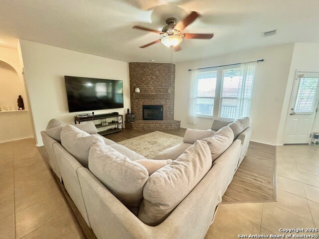 Image 8 of 28 For 333 Eglington Way