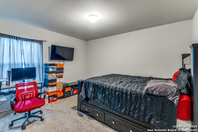 Listing photo id 12 for 4622 Acclaim