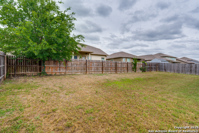 Listing photo id 15 for 4622 Acclaim