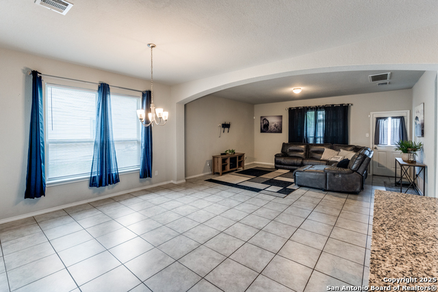 Listing photo id 1 for 4622 Acclaim