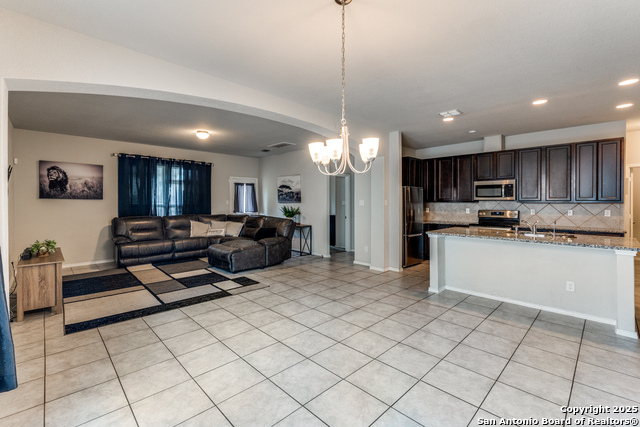 Listing photo id 2 for 4622 Acclaim