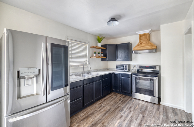 Listing photo id 8 for 803 Edwards E