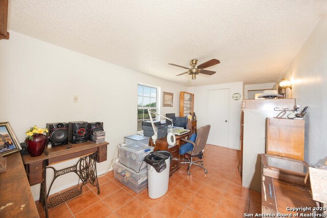 Listing photo id 11 for 1849 County Road 340