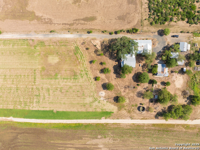 Listing photo id 33 for 1849 County Road 340
