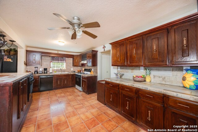 Listing photo id 3 for 1849 County Road 340