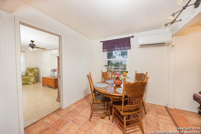 Listing photo id 4 for 1849 County Road 340