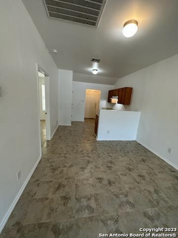 Image 4 of 17 For 118 Drury Ln