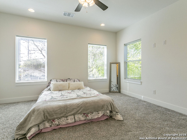 Listing photo id 10 for 1430 Hays