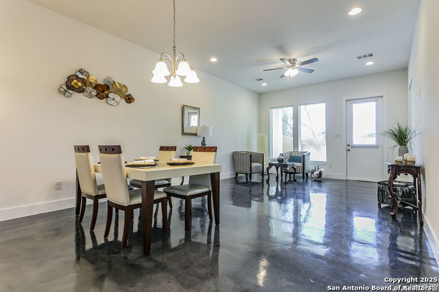 Listing photo id 16 for 1430 Hays