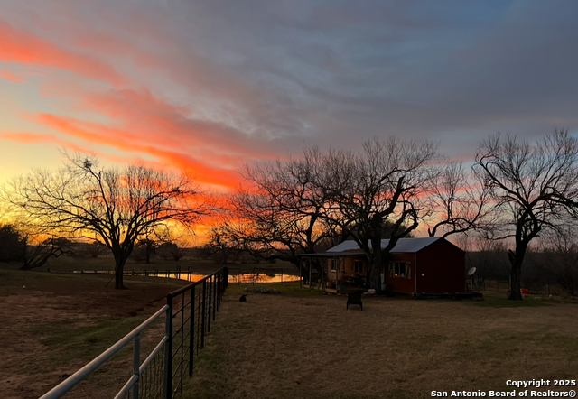 Listing photo id 25 for 2831 County Road 430