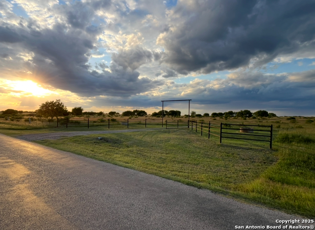 Listing photo id 27 for 2831 County Road 430