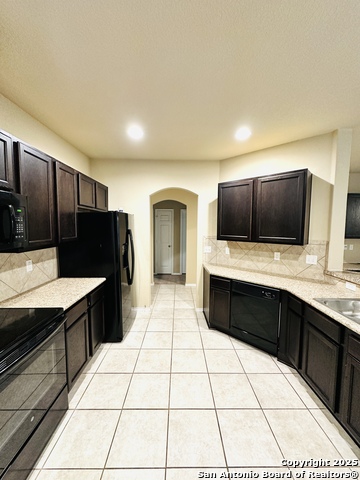 Listing photo id 8 for 4602 Todds Farm