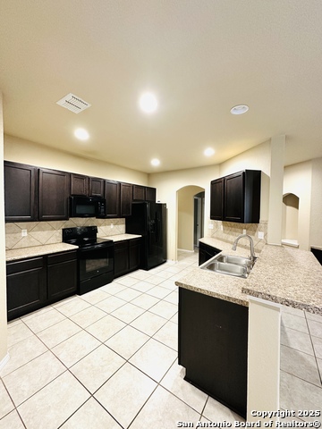 Listing photo id 7 for 4602 Todds Farm
