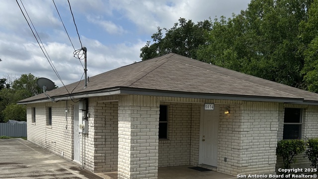 Listing photo id 0 for 5034 Driskill St