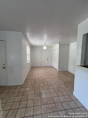 Listing photo id 19 for 5034 Driskill St