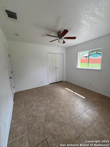 Listing photo id 27 for 5034 Driskill St
