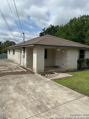 Listing photo id 33 for 5034 Driskill St