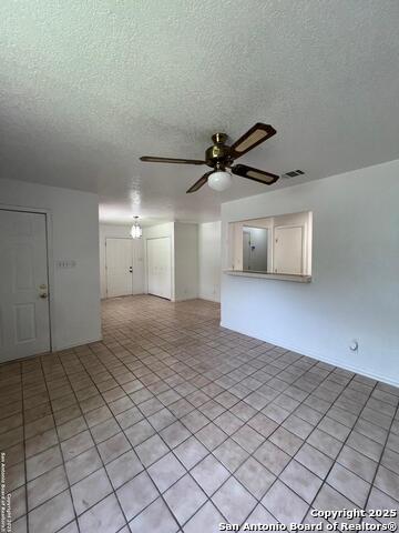 Listing photo id 7 for 5034 Driskill St