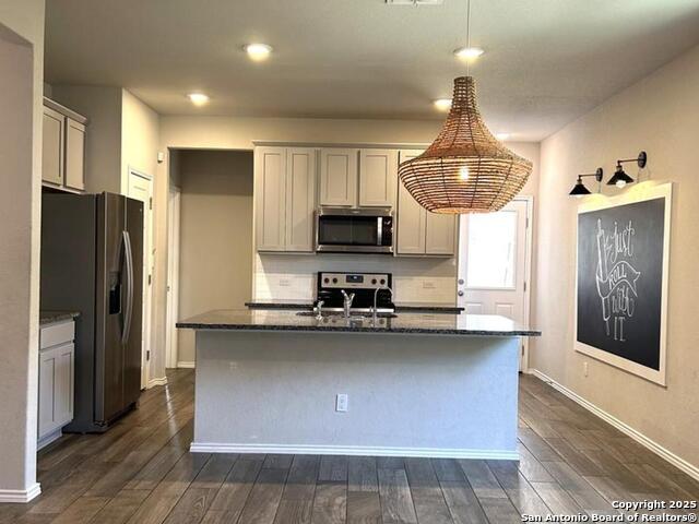 Listing photo id 6 for 7879 Abbey