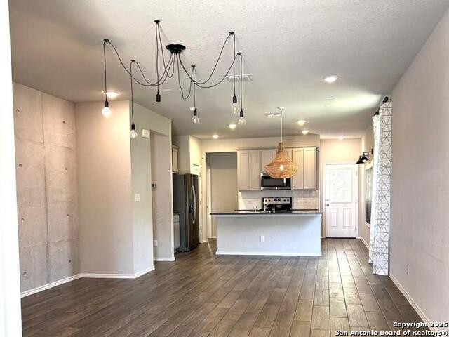 Image 4 of 23 For 7879 Abbey Pl