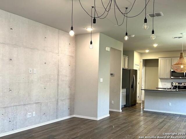 Image 5 of 23 For 7879 Abbey Pl