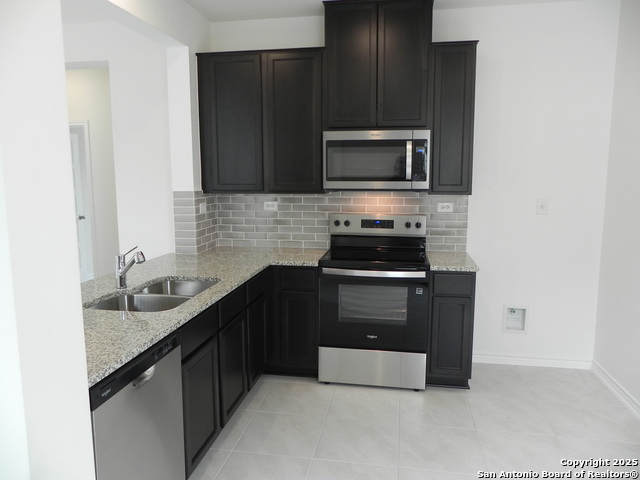 Image 4 of 21 For 3435 Old Almonte Dr N
