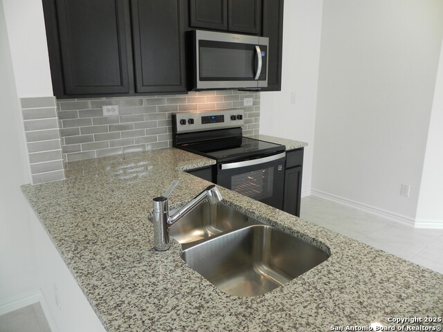 Image 6 of 21 For 3435 Old Almonte Dr N