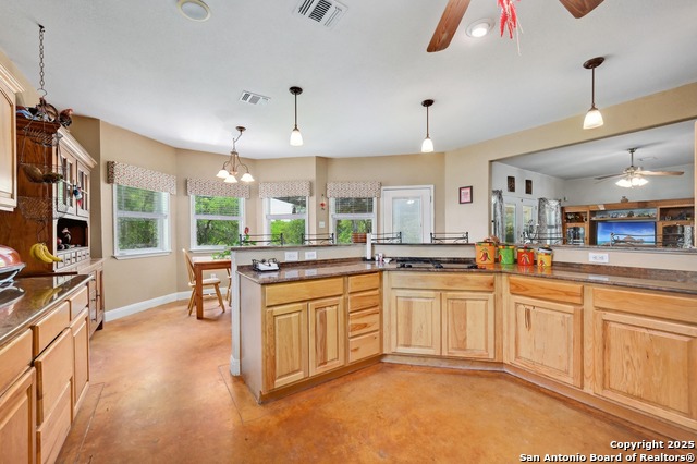 Listing photo id 10 for 108 Headwaters Ranch Rd