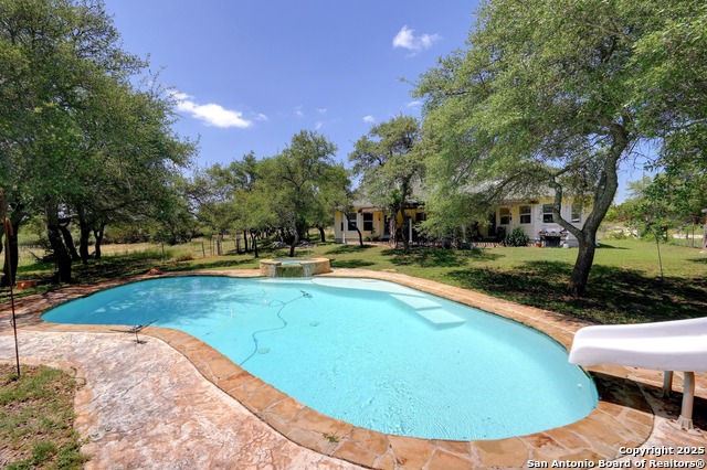 Listing photo id 1 for 108 Headwaters Ranch Rd