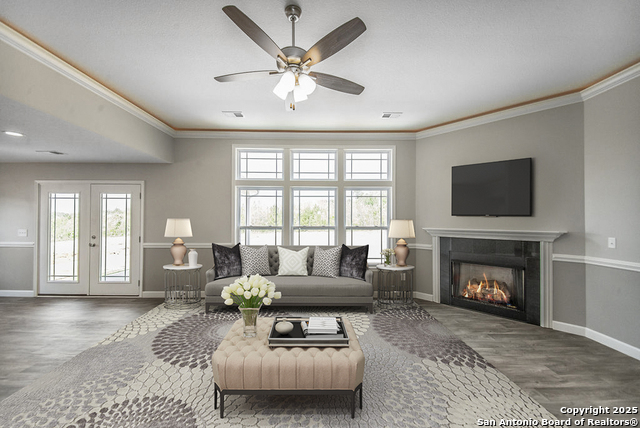 Listing photo id 1 for 142 Merion Ln