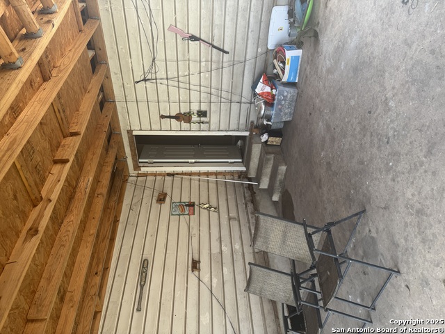 Listing photo id 7 for 2406 Dahlgreen
