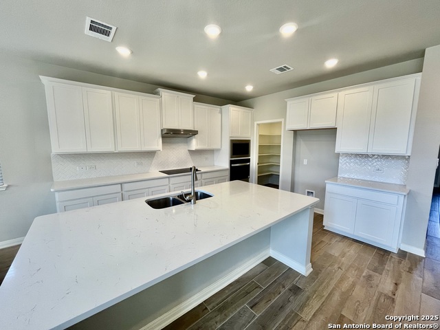 Image 11 of 50 For 10624 Yellowtail Blvd