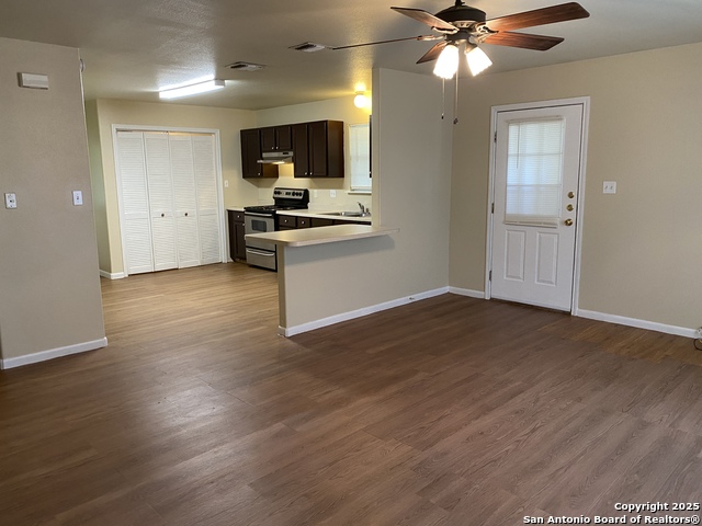 Details for 605 Commerce, Jourdanton, TX 78026