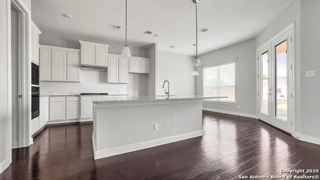 Listing photo id 8 for 212 Big Bend