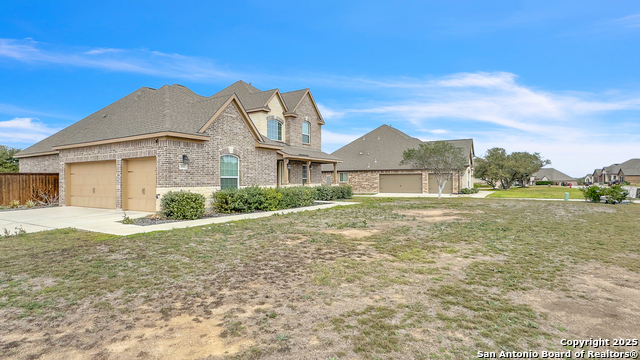 Listing photo id 2 for 212 Big Bend