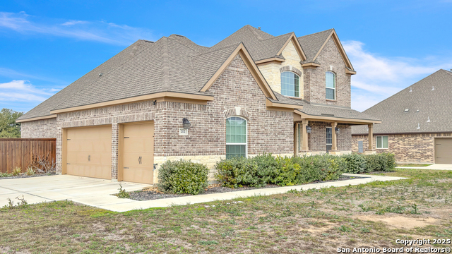Listing photo id 3 for 212 Big Bend