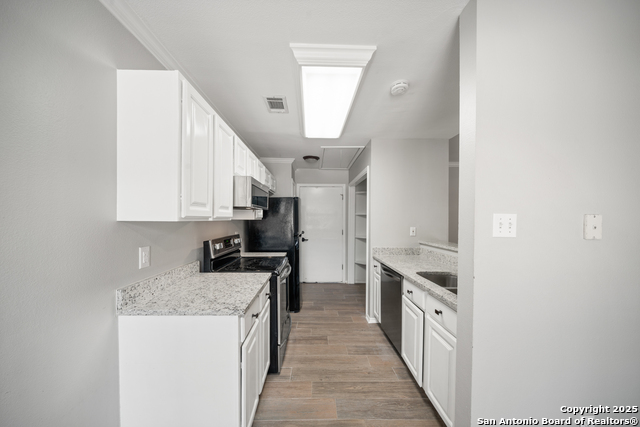Listing photo id 11 for 209 Main S