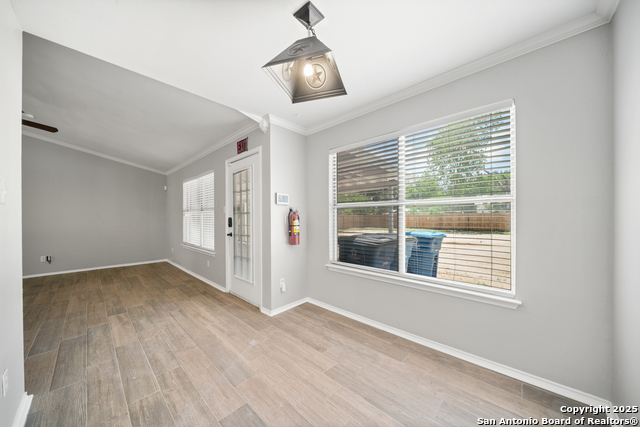 Listing photo id 14 for 209 Main S