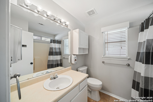 Listing photo id 17 for 209 Main S