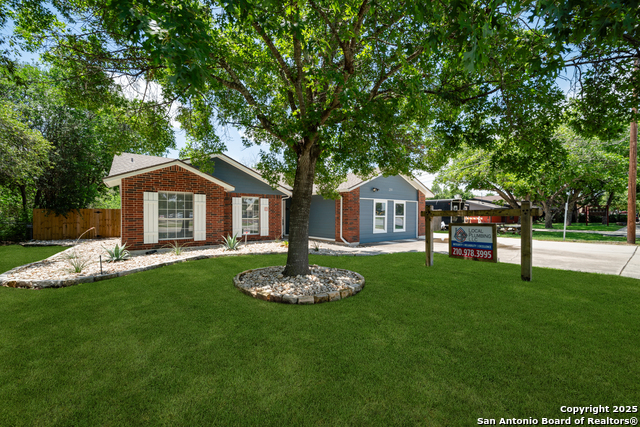 Listing photo id 0 for 209 Main S