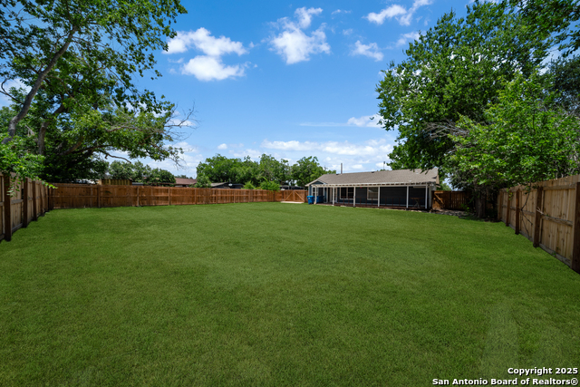 Listing photo id 24 for 209 Main S