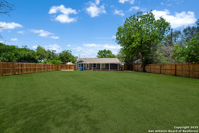Listing photo id 25 for 209 Main S
