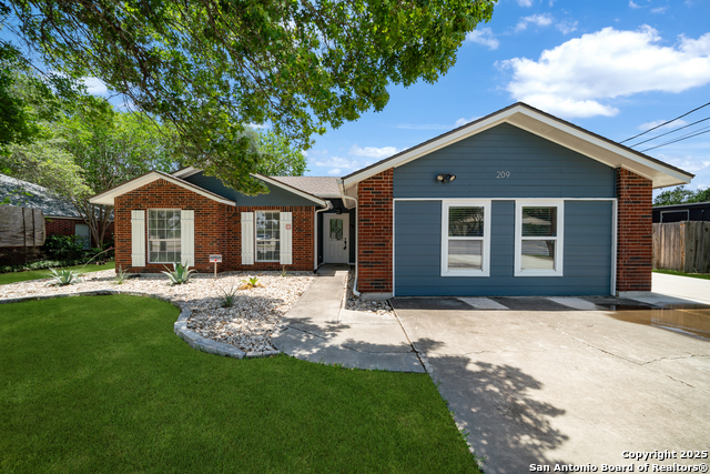 Listing photo id 2 for 209 Main S