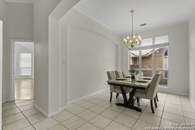 Listing photo id 8 for 13522 Barsan