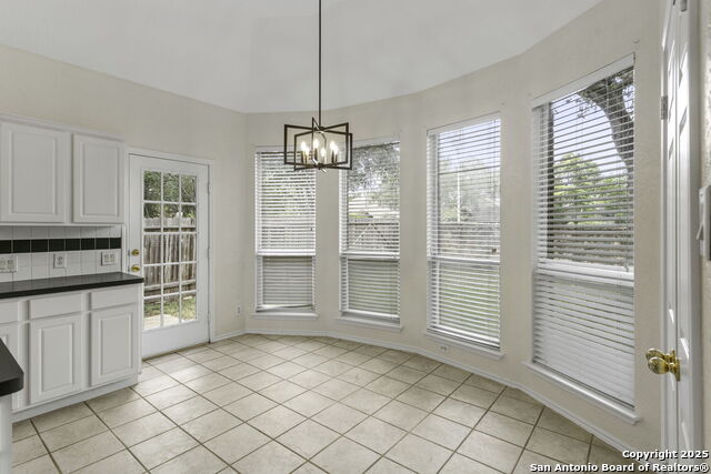 Listing photo id 12 for 13522 Barsan