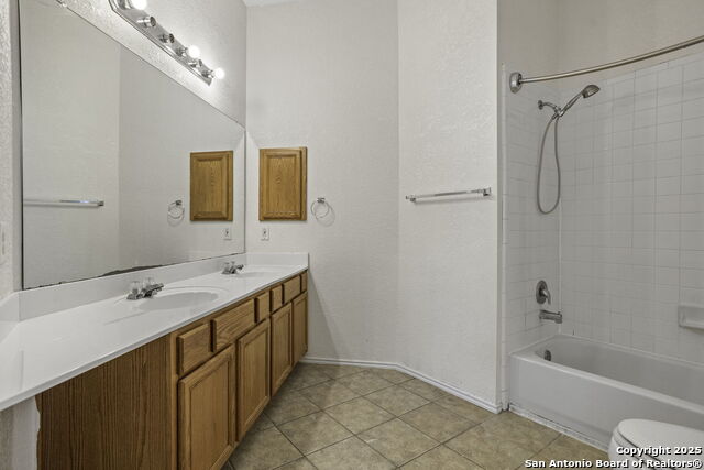 Listing photo id 19 for 13522 Barsan