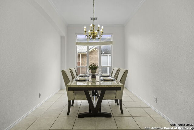 Listing photo id 7 for 13522 Barsan