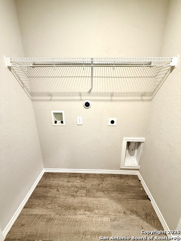 Image 17 of 23 For 7614 Crestway Ridge